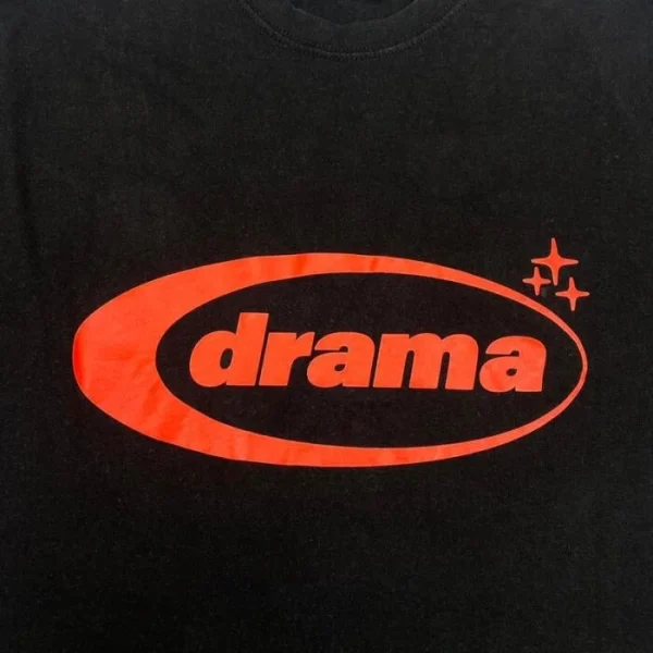 Drama Call Oval T-shirt Black and Red